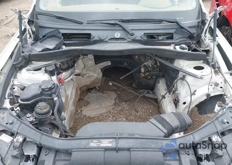 2014 BMW X1 xDrive28I z USA, uszkodzony, nr VIN WBAVL1C57EVY21646